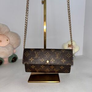 ❌❌❌SOLD❌❌❌Louis Vuitton Sara wallet.